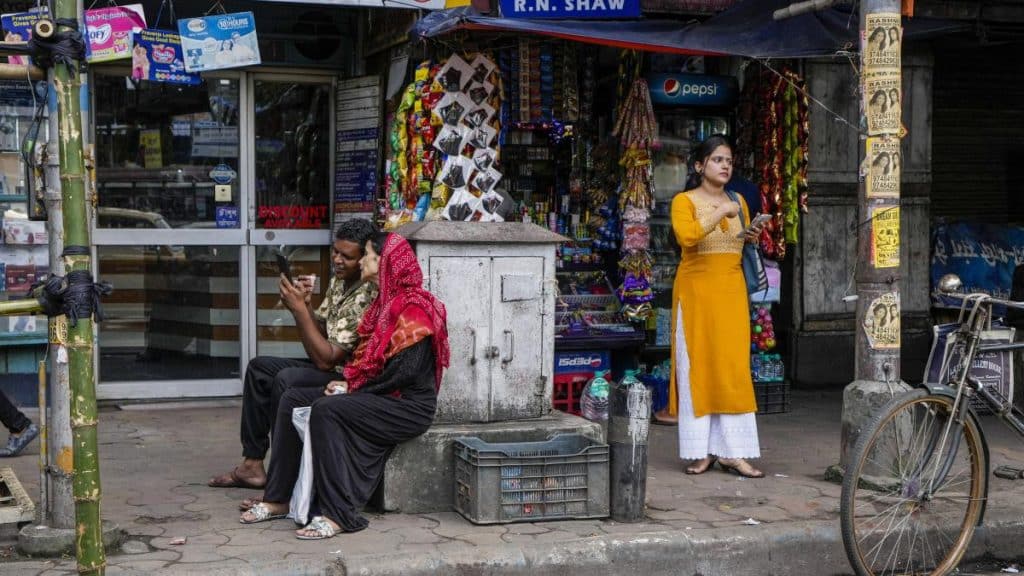 The technological ‘detox’ of a village in India to promote personal communication