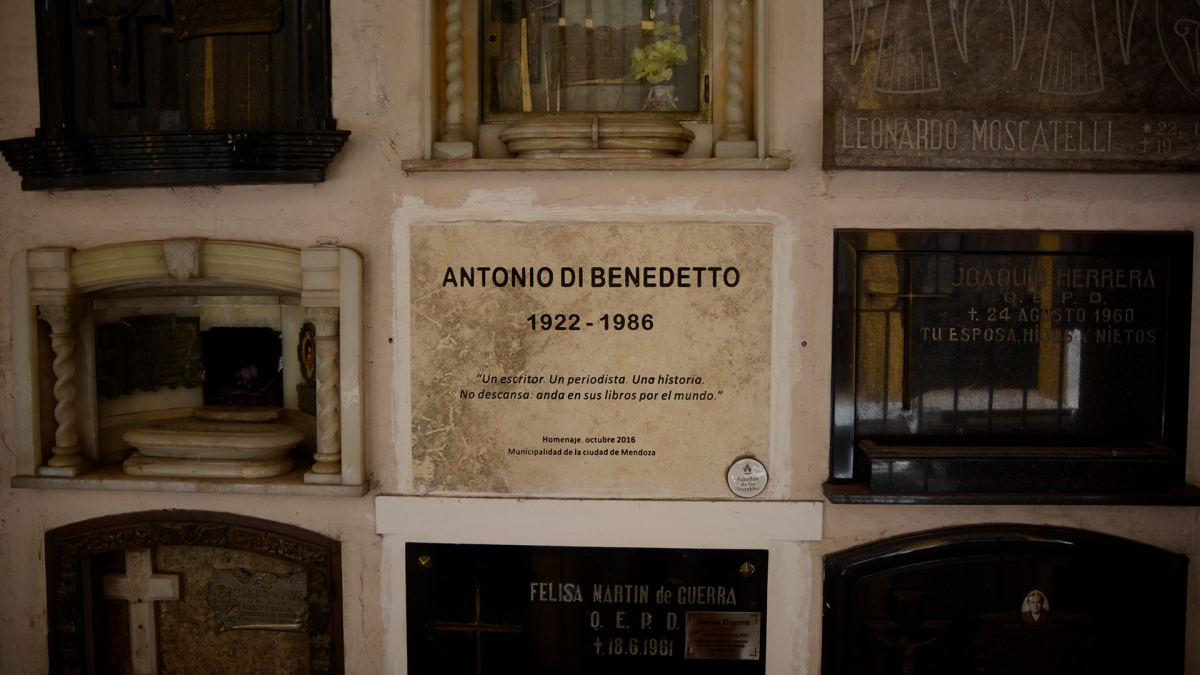 Mendoza pays tribute to Antonio Di Benedetto Photo Ramiro Gmez