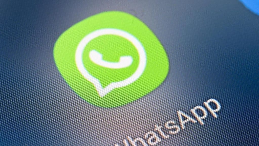 WhatsApp prepares the sending of text messages of a single reading