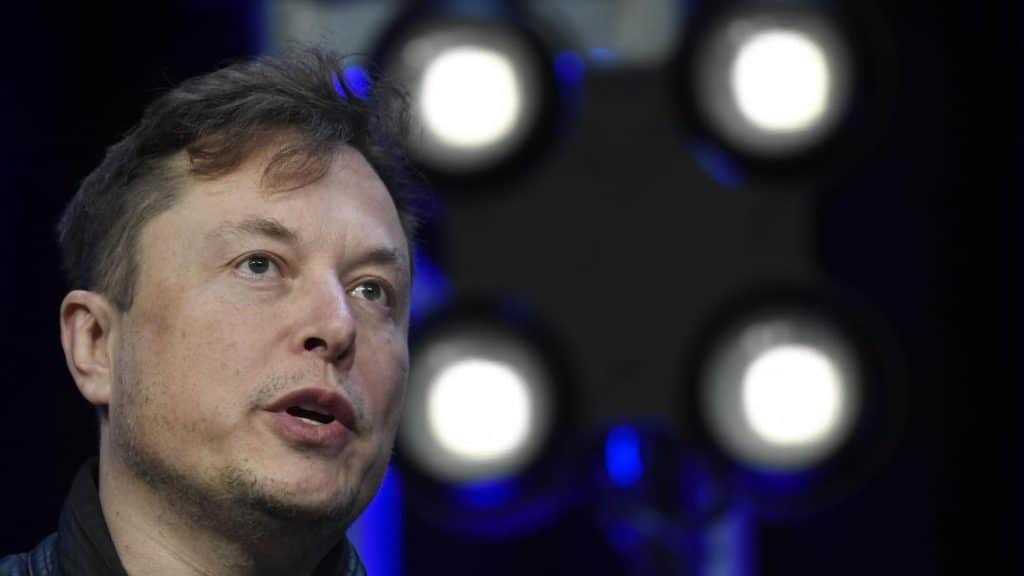 EU asks Musk to use people to moderate Twitter, not artificial intelligence