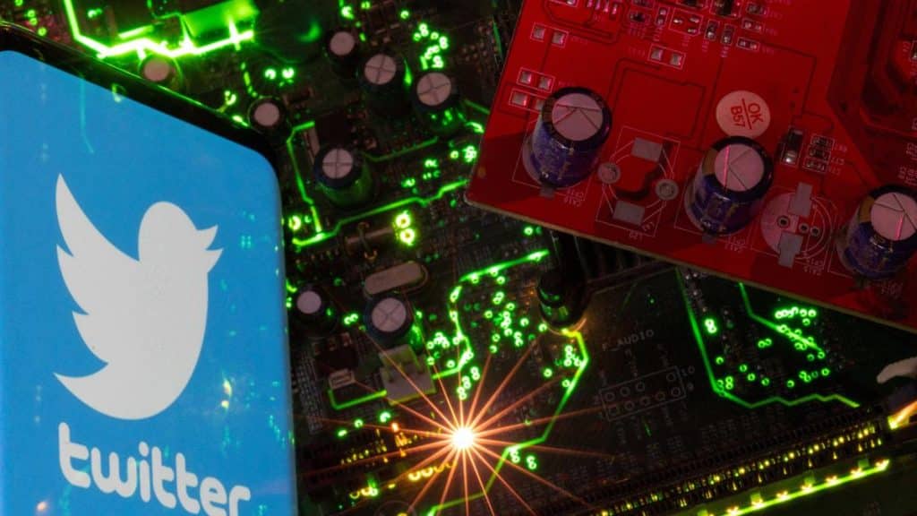 Twitter is caught with pins: "If you make a change right now, everything breaks"